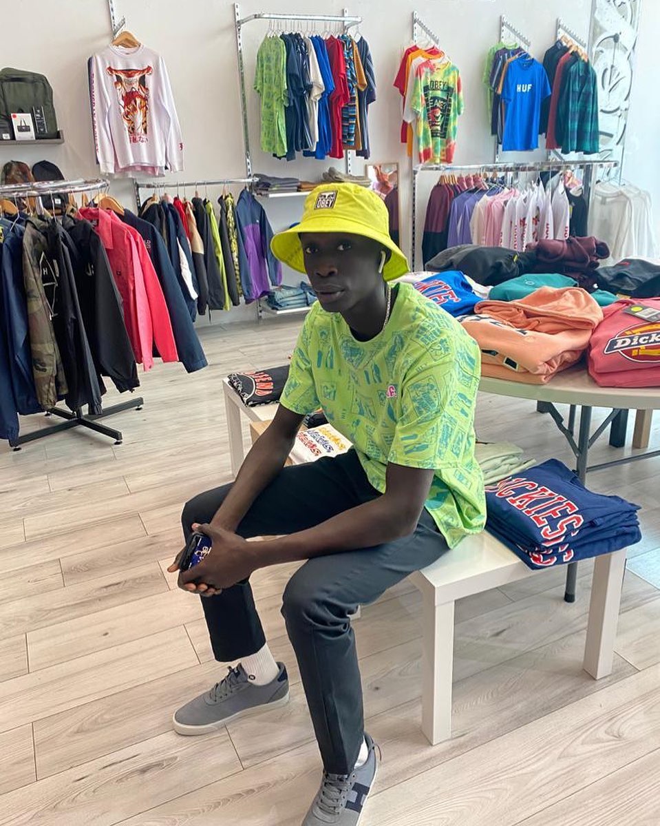 Y a todo esto... ¿Quién es Khaby Lame, el chico senegalés que la rompe en TikTok?