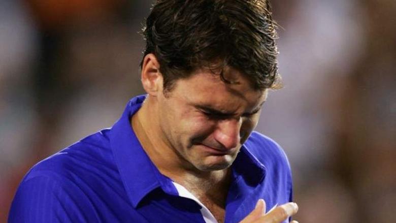 ¿Sin regalo del Día del Padre? Roger Federer subasta hasta los chones