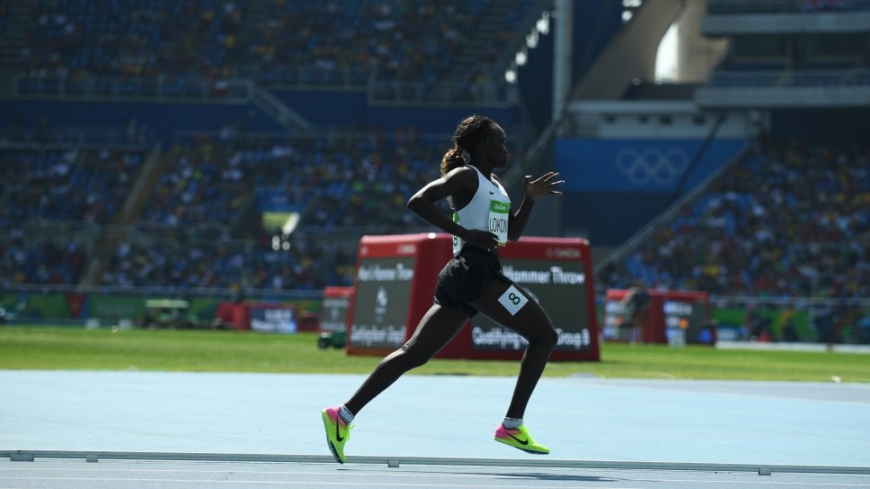¿Quién es Rose Lokonyen, la abanderada del primer Equipo Olímpico de Refugiados?