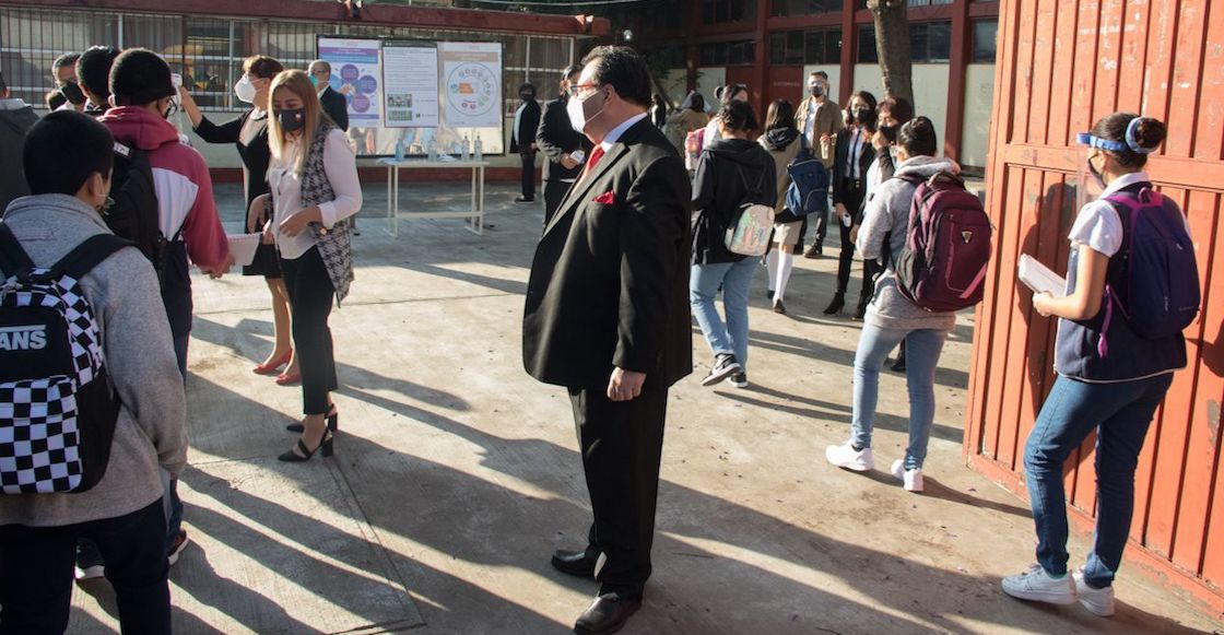 secundaria-cdmx-segundo-caso-covid