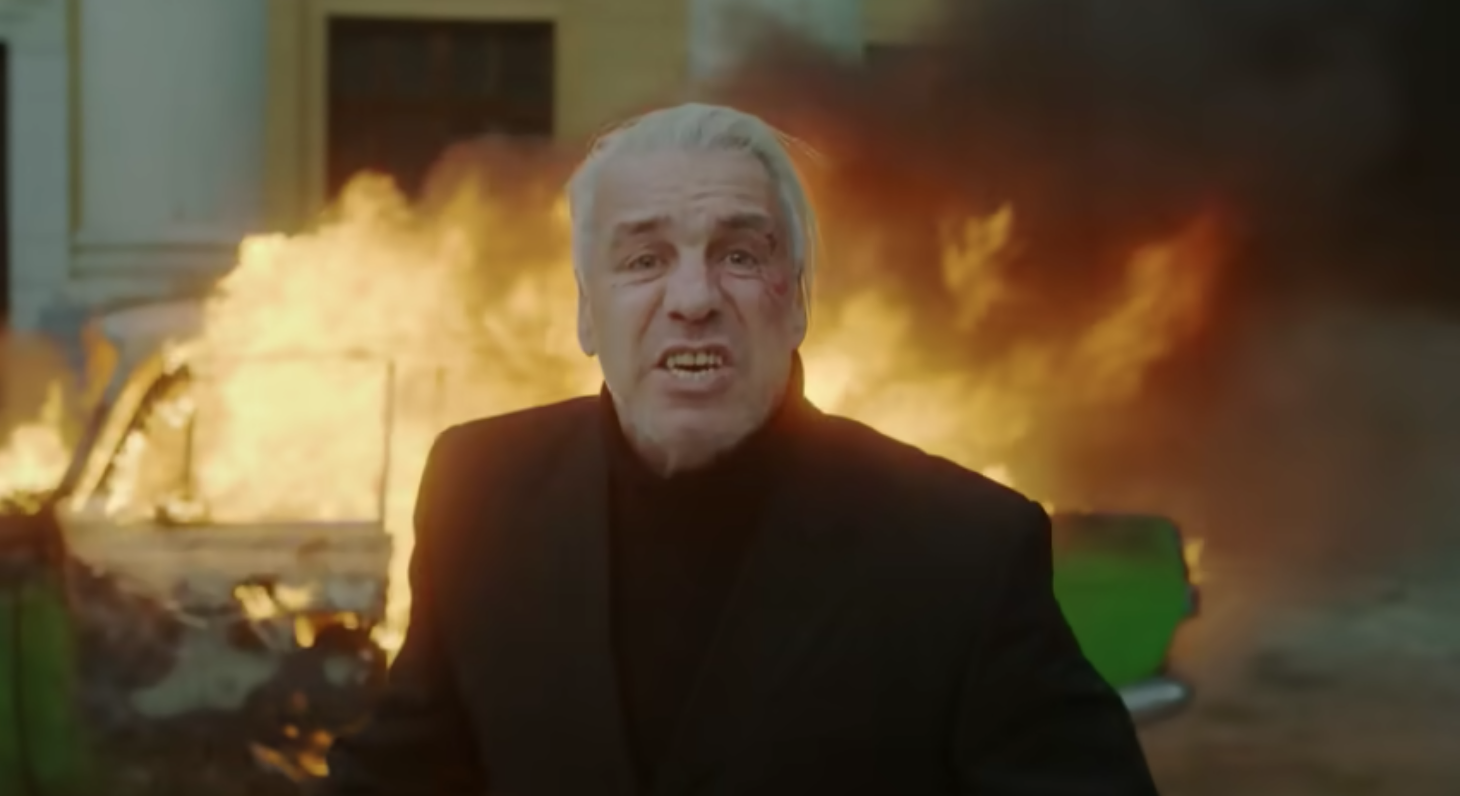 Till Lindemann estrena el sangriento y violento video de "Ich hasse Kinder"