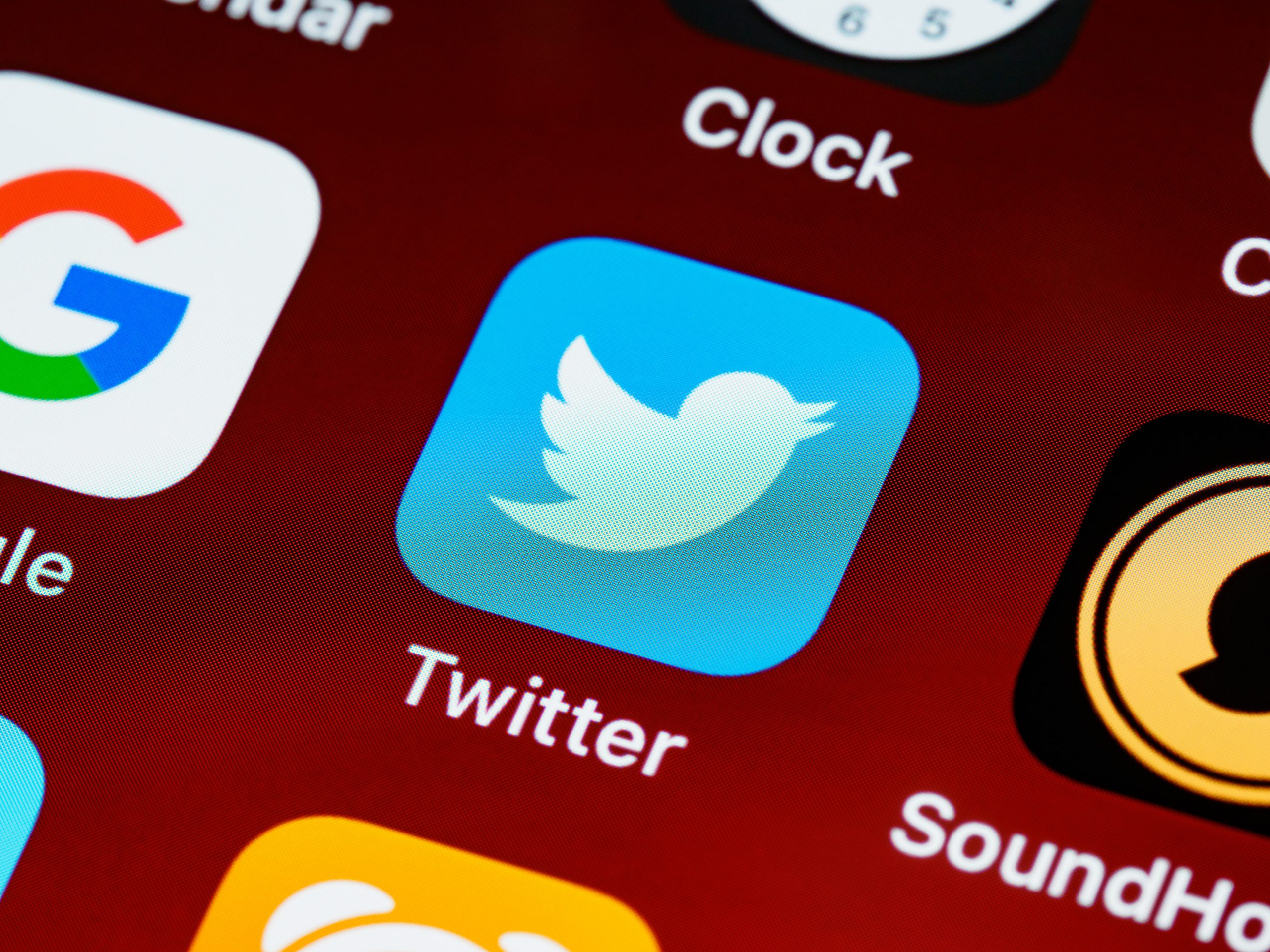 ¿Adiós fake news? Twitter trabajaría en etiquetas para advertir sobre desinformación