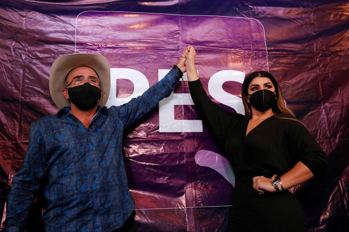 vicente-fernandez-jr-novia-pes