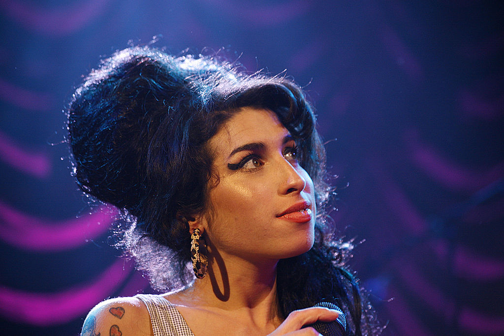 La historia sobre la turbulenta etapa de vida que inspiró "Rehab" de Amy Winehouse