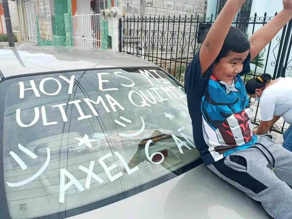 Axel, el niño de seis años que venció al cáncer celebra su última quimioterapia