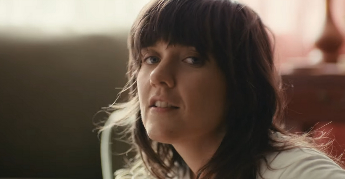 ¡Está de vuelta! Courtney Barnett anuncia su nuevo disco con la rola "Rae Street"