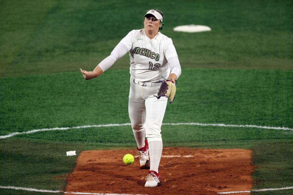 Dallas Escobedo, pitcher de México en softbol