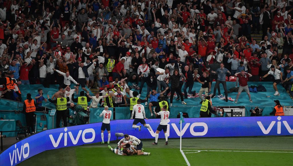 UEFA impone millonaria multa a la Federación Inglesa por el mal comportamiento de sus aficionados en la Eurocopa