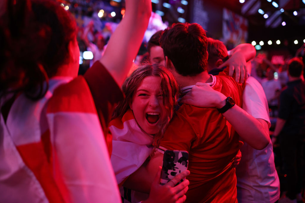 En imágenes y videos: Los eufóricos festejos en Inglaterra tras el pase a la final de la Eurocopa