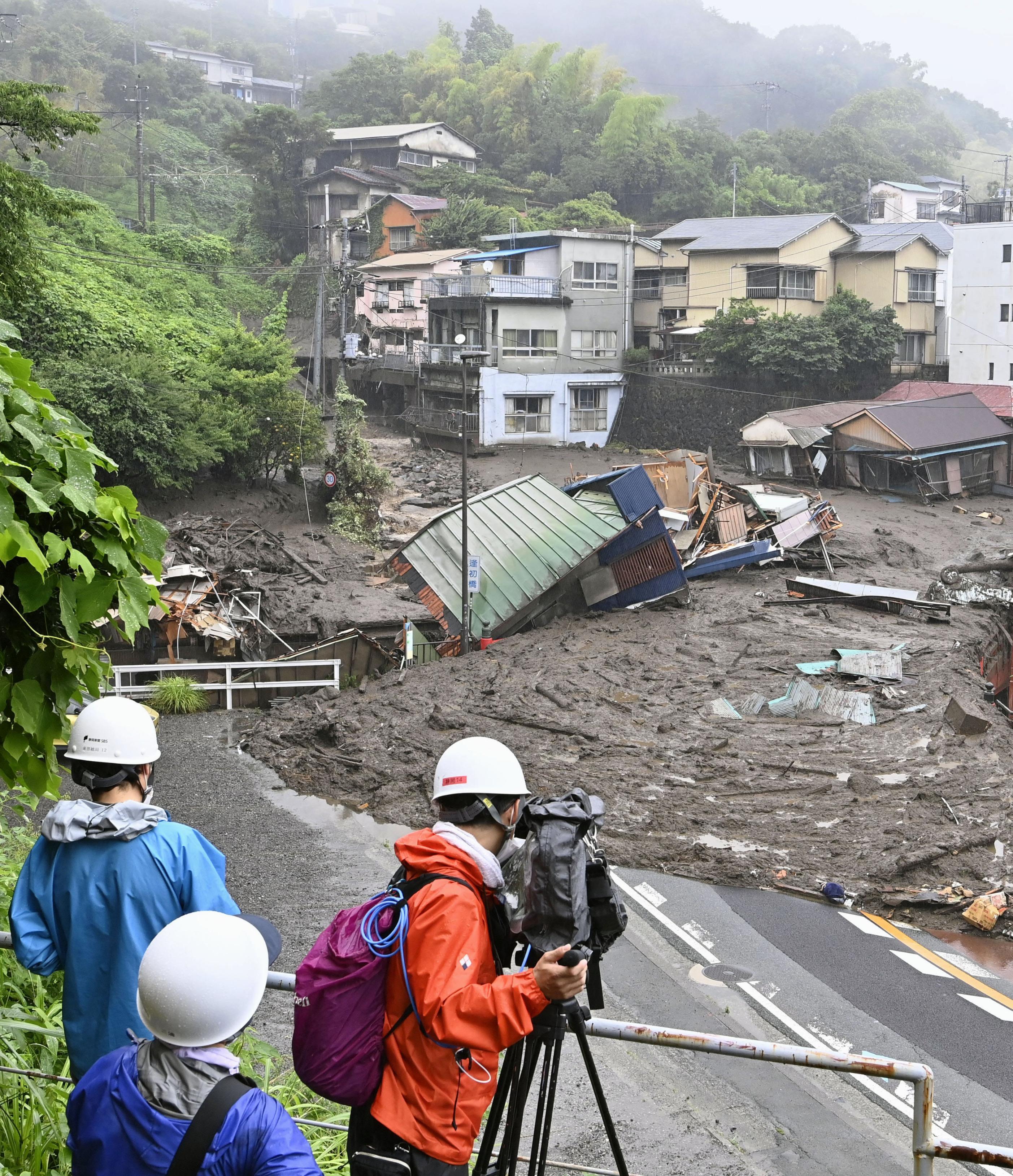 Reportan 20 desaparecidos y dos personas muertas tras deslave en Japón