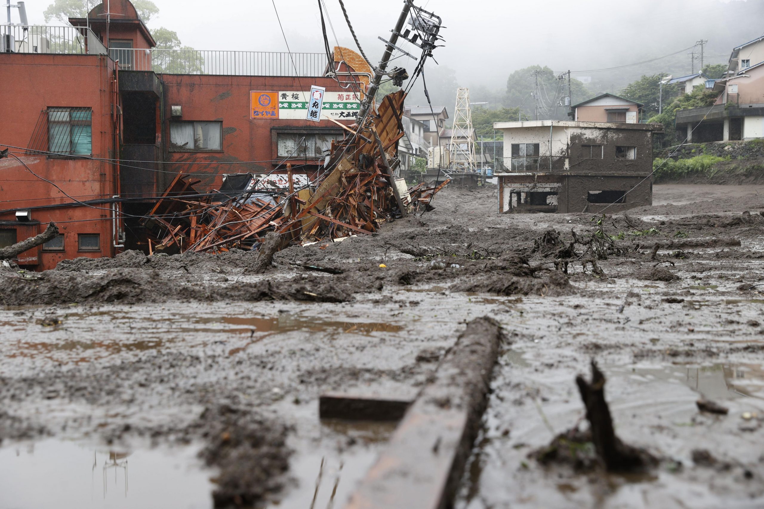 Reportan 20 desaparecidos y dos personas muertas tras deslave en Japón