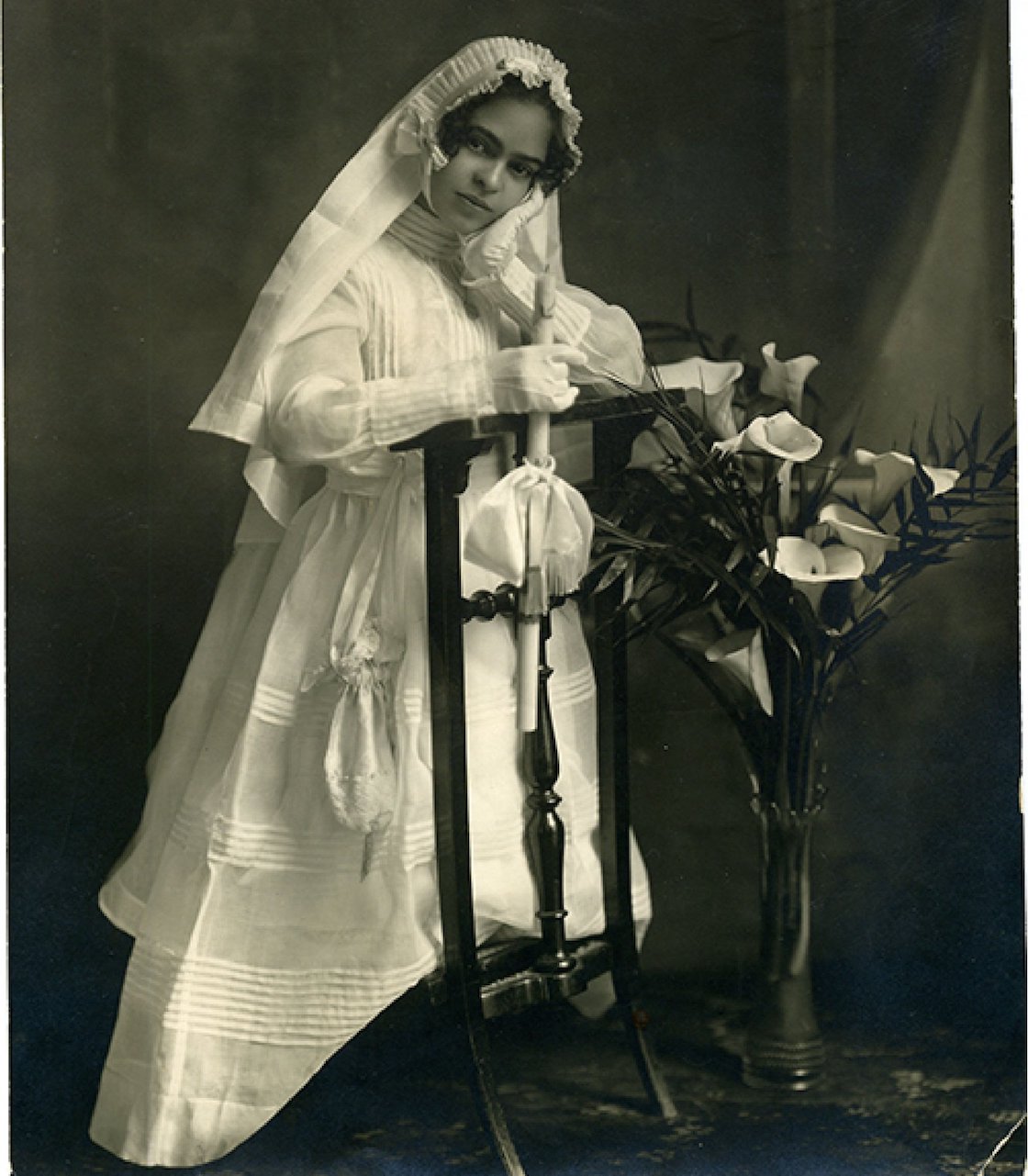 frida-kahlo-hija-guillermo-kahlo-retrato