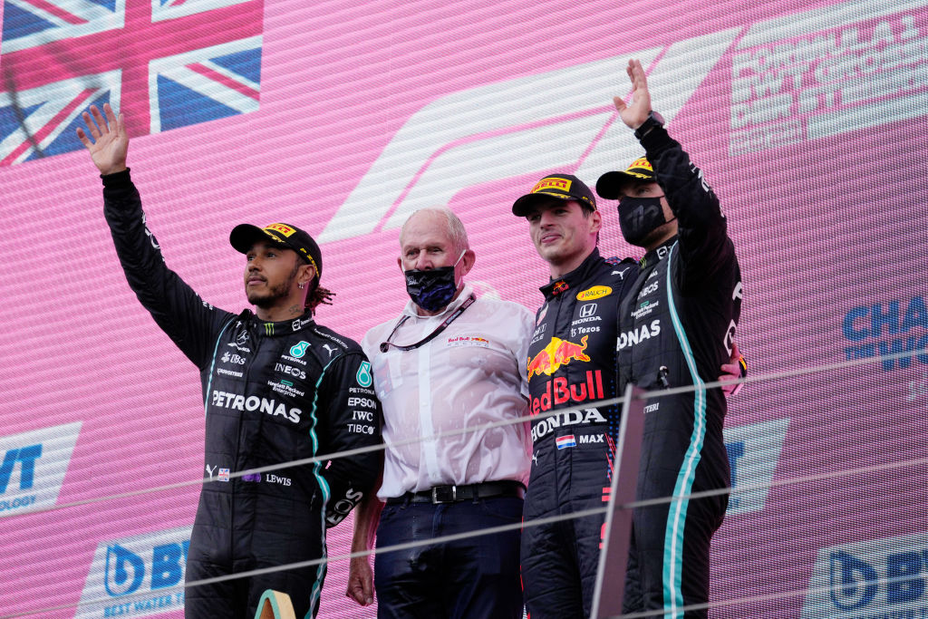 "Ojalá esté feliz consigo mismo": Red Bull arremete contra Hamilton por el incidente con Verstappen