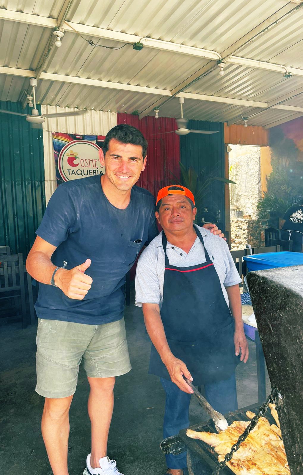 Un short y sus tenis: La curiosa propina que Iker Casillas dejó en una taquería mexicana