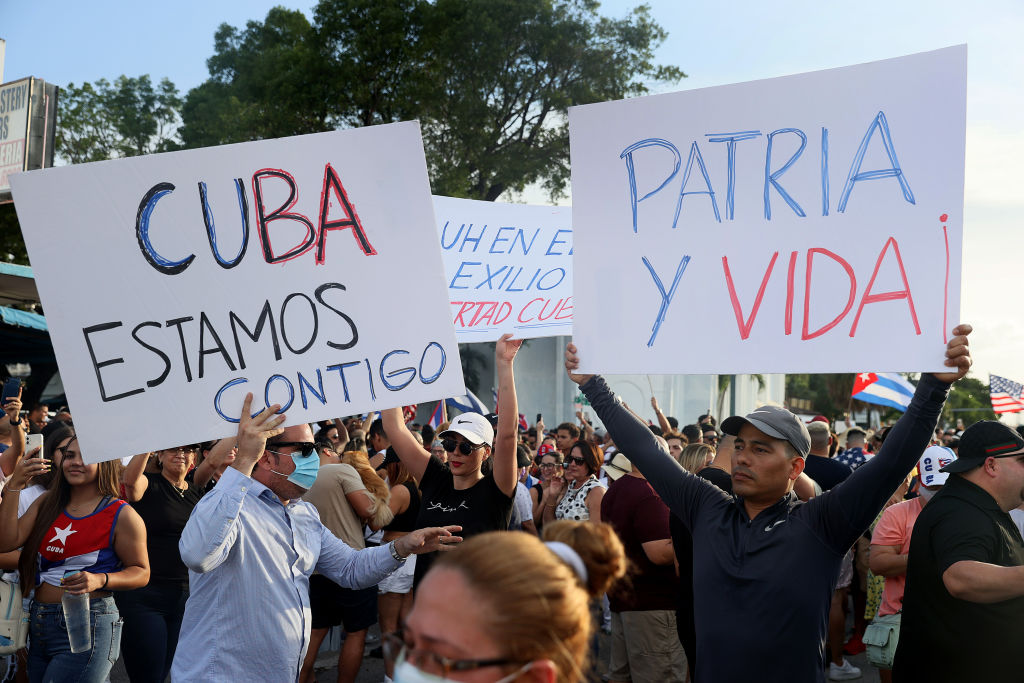 Se registra una masiva protesta en Cuba contra el gobierno de Miguel Díaz-Canel