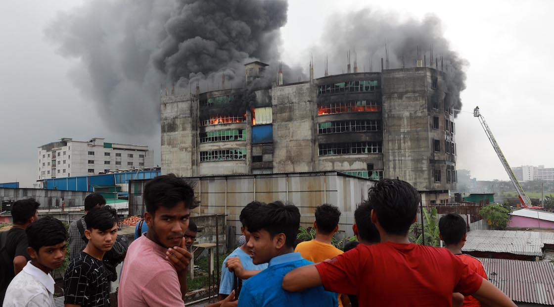 incendio-fabrica-bangladesh-mas-50-muertos