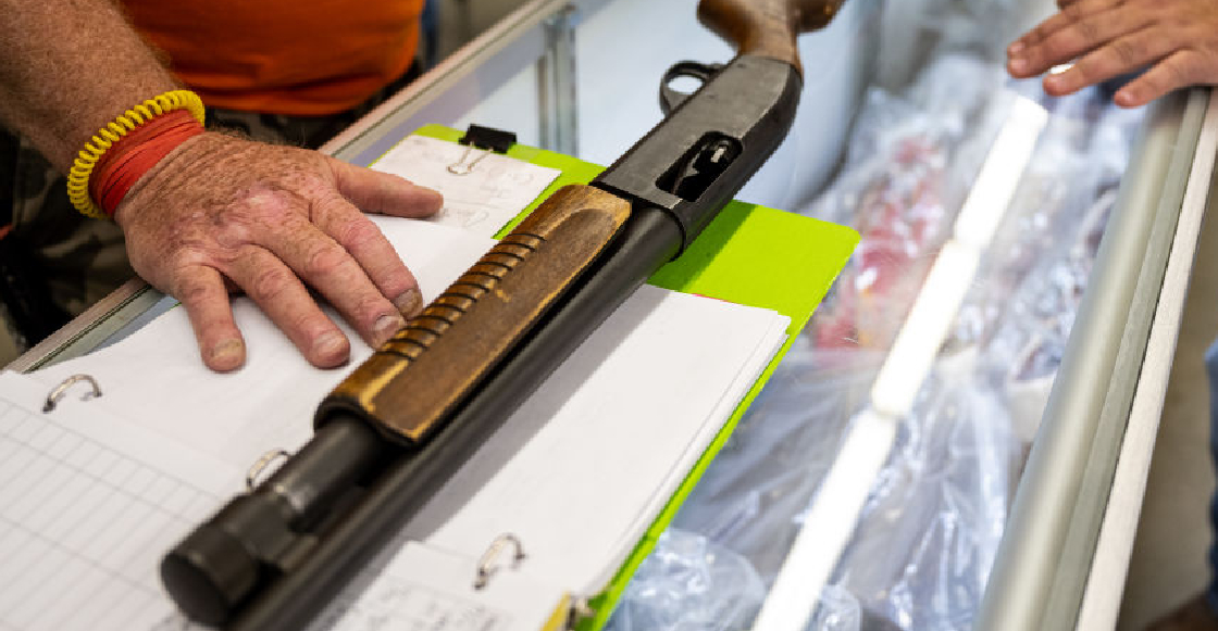 Una joven se disparó y murió por tomarse una selfie posando con una escopeta