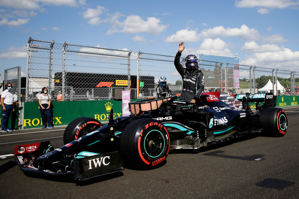 La controvertida maniobra con la que Hamilton anuló a Checo Pérez en la calificación del Gran Premio de Hungría