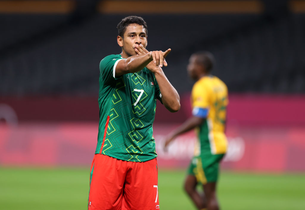 Luis Romo celebra su gol ante Sudáfrica