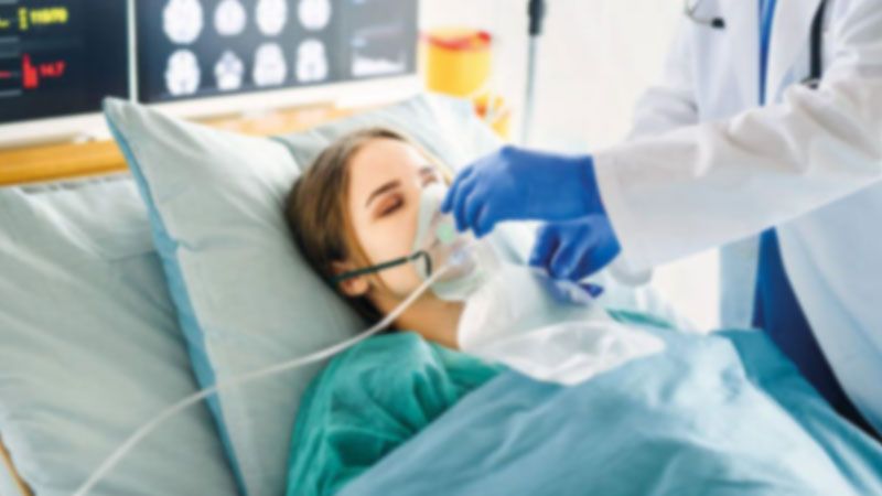 “Es demasiado tarde”: Jóvenes suplican por vacuna antes de ser entubados por COVID-19