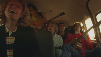 Parcels inspira alegría con su vibrante nueva canción "Comingback"