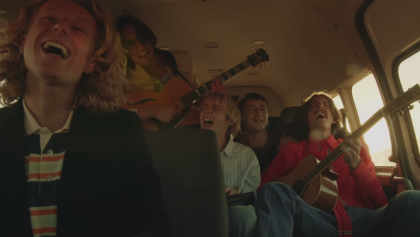 Parcels inspira alegría con su vibrante nueva canción "Comingback"
