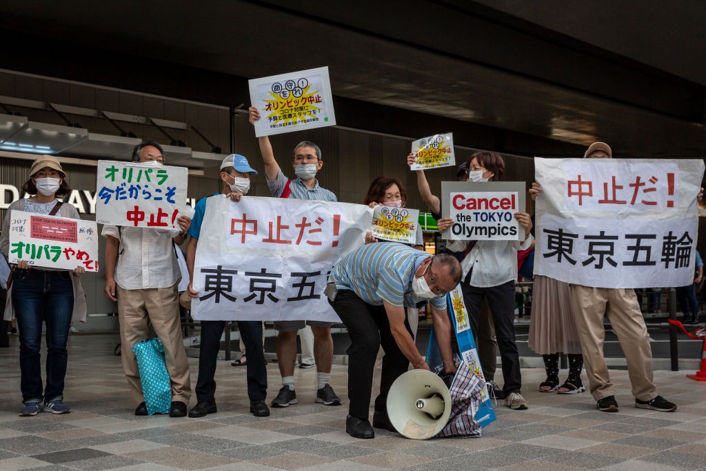 En imágenes: Las protestas en las calles de Tokio durante la inauguración de los Juegos Olímpicos