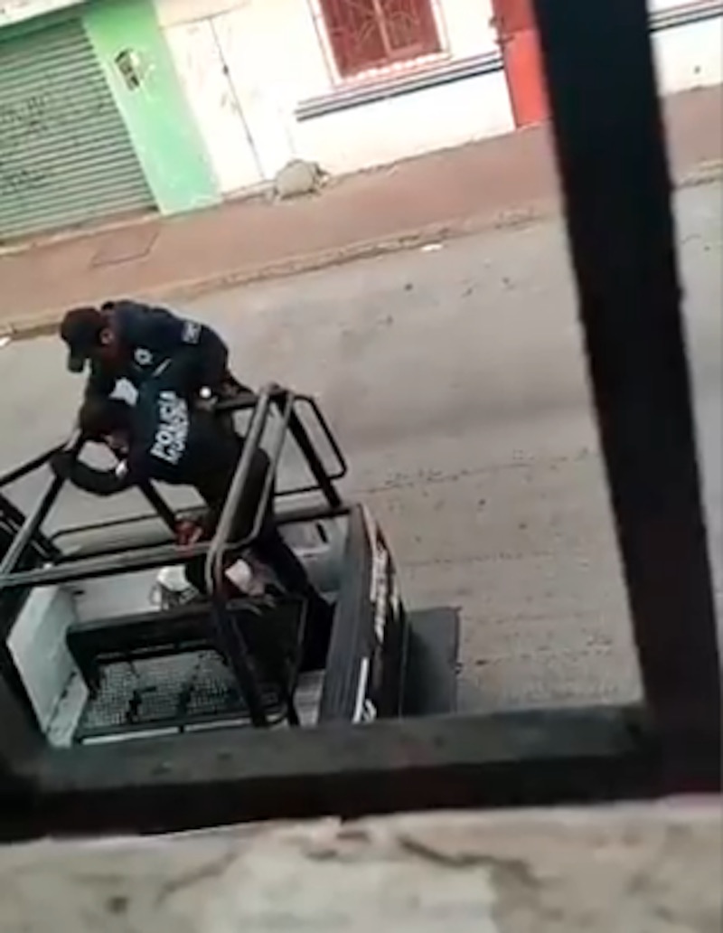 policias-agresion-tabasco-cardenas