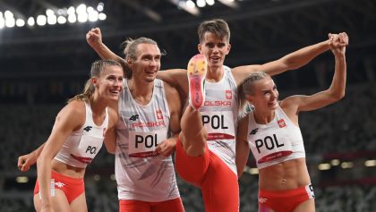 Polonia y Gran Bretaña: Campeones en las pruebas mixtas de atletismo y natación en Tokio 2020