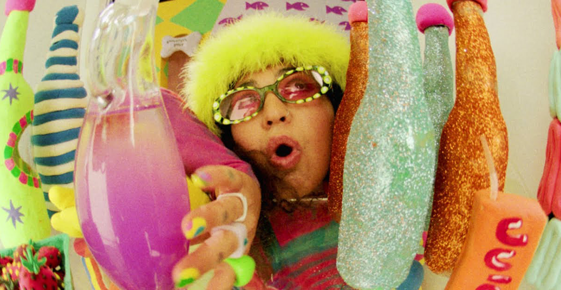 Remi Wolf estrena el vibrante y colorido video de "Liquor Store"