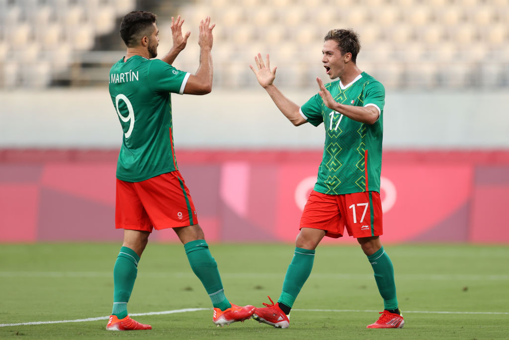 Selección Mexicana festejando gol contra Francia