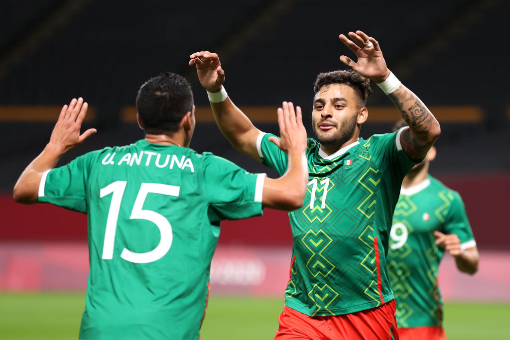 Selección Mexicana festejando uno de los goles contra Sudáfrica