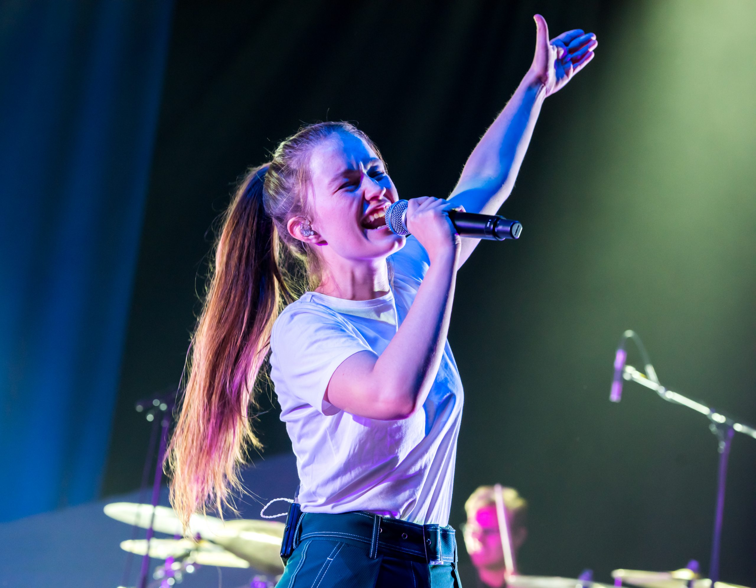 Sigrid: La cantautora noruega que está redefiniendo el concepto de popstar