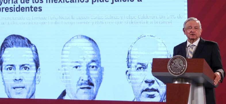 The Economist compara a AMLO con Cantinflas por consulta sobre juicio a expresidentes
