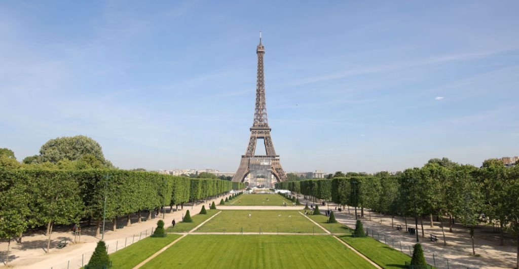 Torre Eiffel cerrada en París.