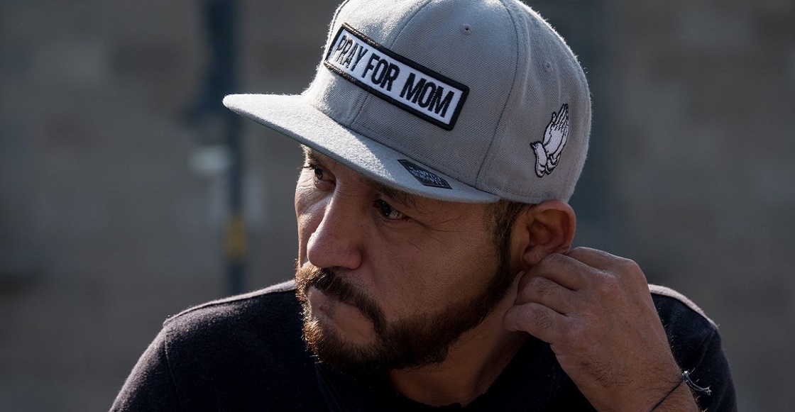 CIUDAD DE MÉXICO, 27MAYO2021.- El activista Bryan LeBarón y el diputado con licencia César Carrizales “El Mijos” se unieron a la huelga de hambre de la señora Itzel Perea, esposa de Manuel Germán Ramírez Valdovinos (preso en el penal del Estado de México por homicidio), en exigencia de que se aplique la Ley de Amnistía, propuesta por el presidente, por estar cautivo de manera injustificada ya que la supuesta víctima del joven de 21 años continúa con vida.