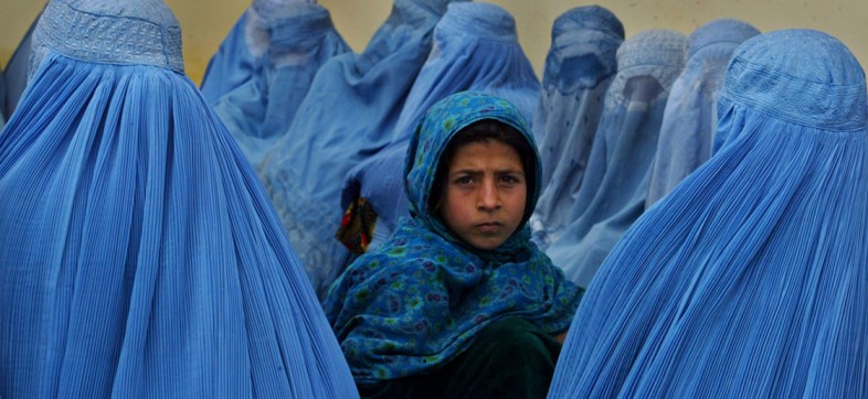 Mujeres-que-viven-bajo-el-yugo-taliban-en-Afganistan