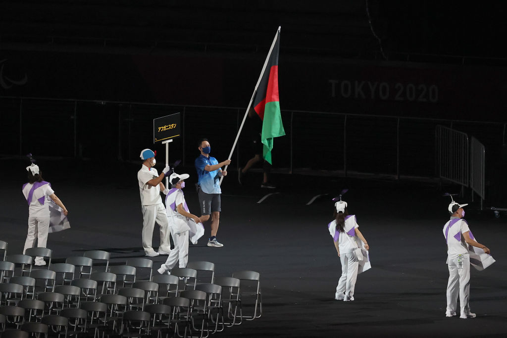 Bandera de Afganistán en Juegos Paralímpicos Tokio 2020
