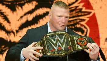 ¿Cuántas luchas pactadas tiene el nuevo contrato de Brock Lesnar con WWE?