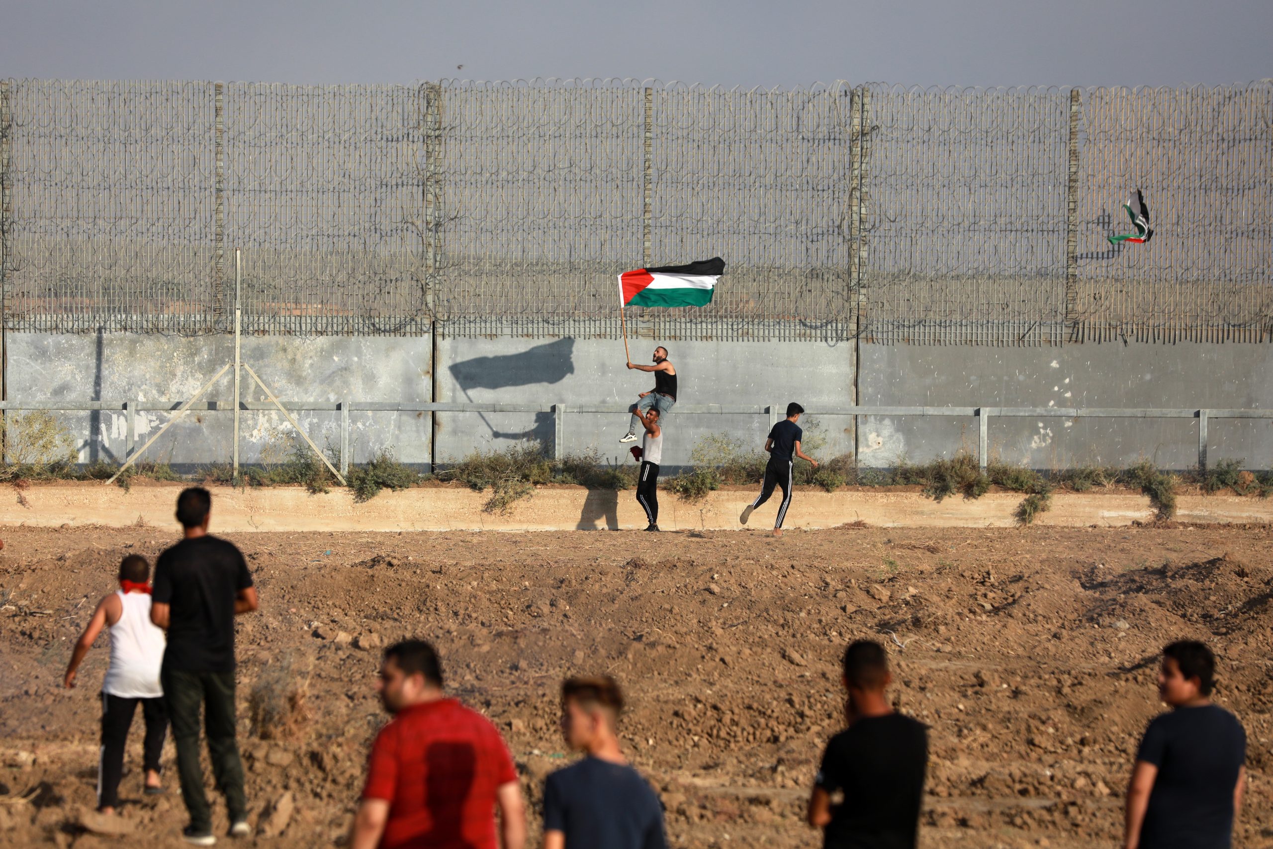 Israel lanza nuevos ataques en la Franja de Gaza tras enfrentamientos en la frontera con manifestantes palestinos