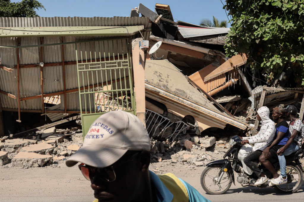 México envía primer avión con ayuda para los afectados por el sismo en Haití