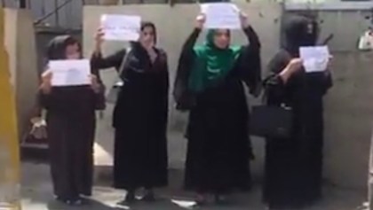 mujeres-protesta-kabul-afganistan