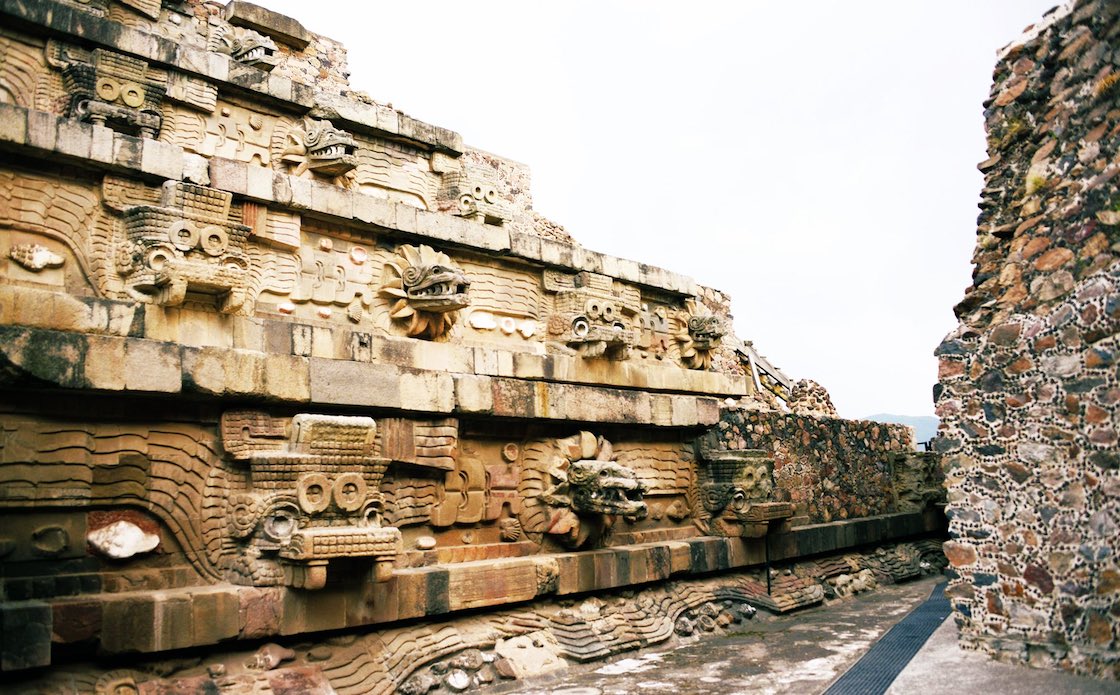 piramide-teotihuacan-serpiente-emplumada