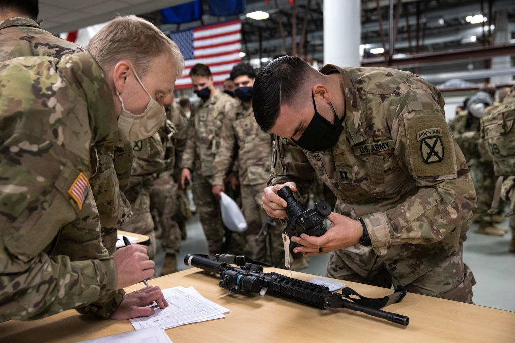 Presidente de Afganistán abandona el país ante la entrada de los talibanes a Kabul