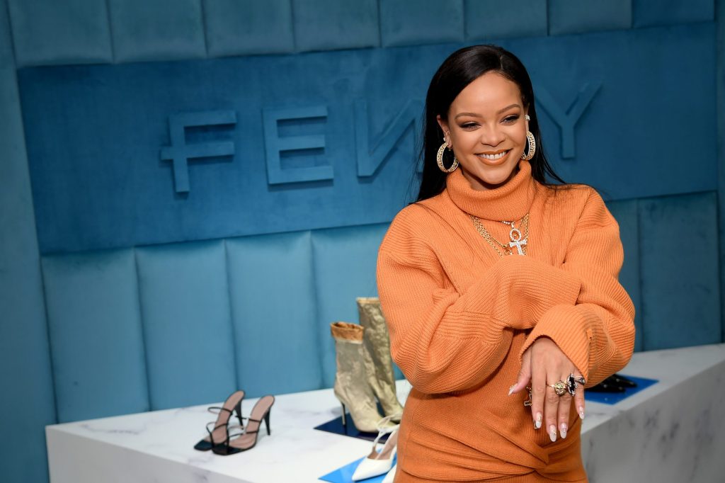 Rihanna se convierte oficialmente en billonaria según Forbes