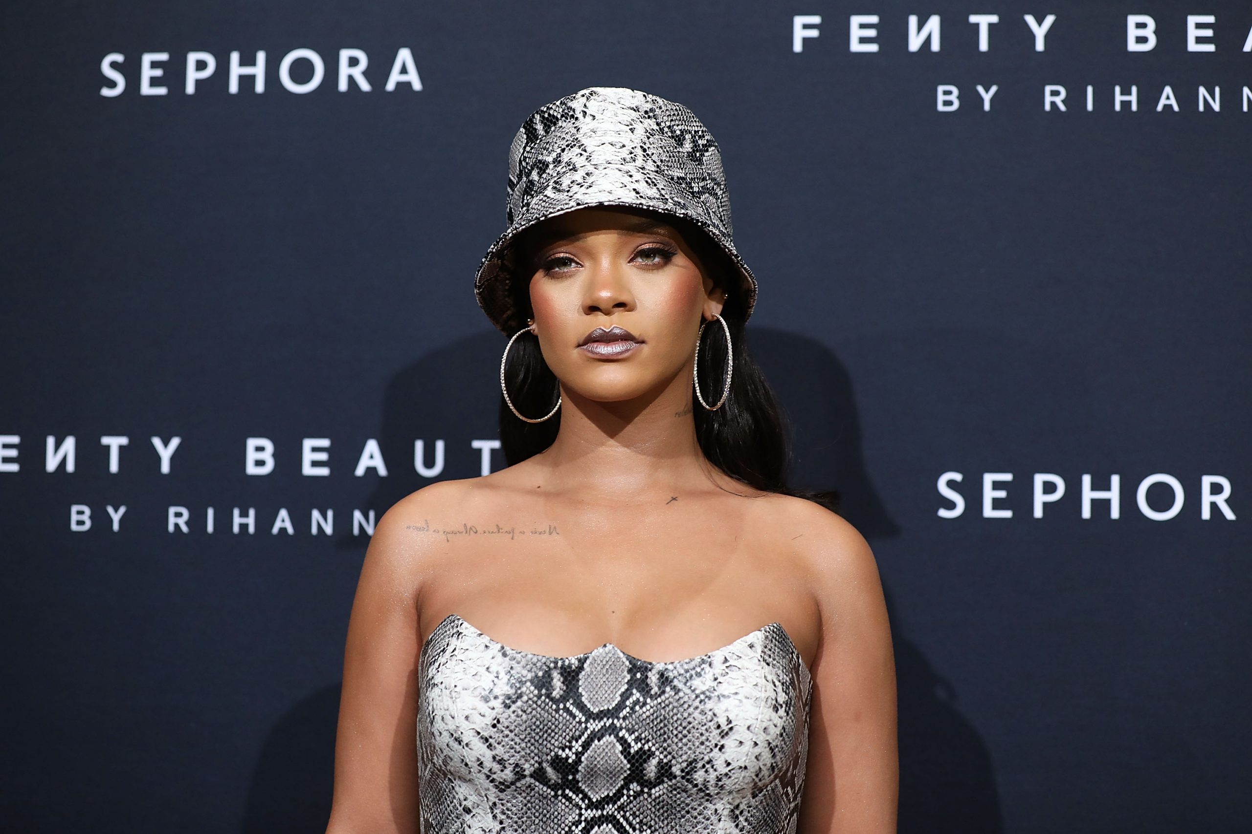 Rihanna se convierte oficialmente en billonaria según ForbesRihanna se convierte oficialmente en billonaria según Forbes