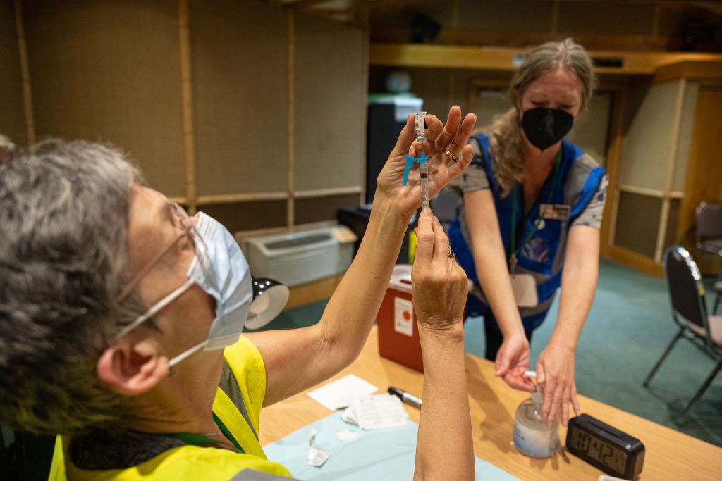 vacunacion-tercera-dosis-covid-estados-unidos