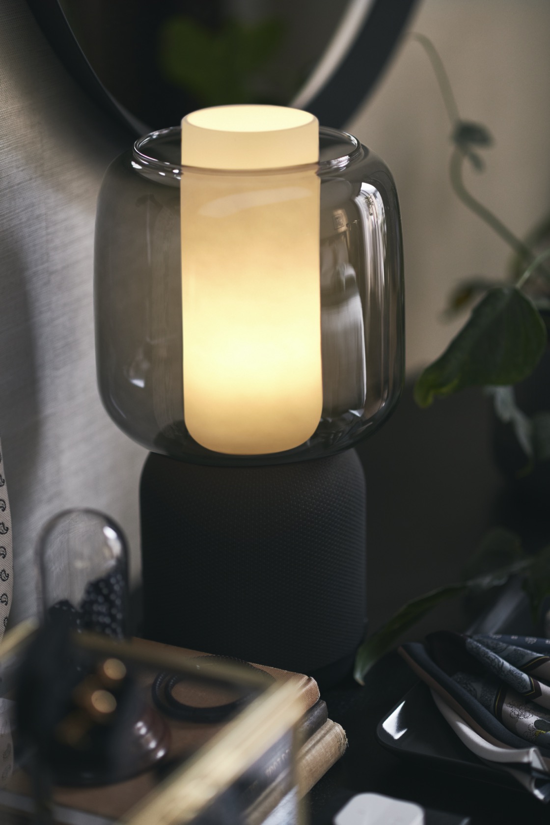 IKEA y Sonos lanzan una nueva versión de su lámpara de mesa y bocina 