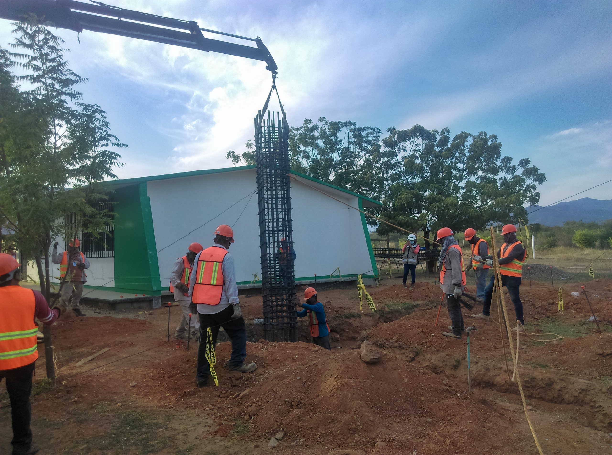 Iberdrola México reconstruye escuelas en Oaxaca