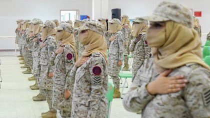 arabia-saudita-graduan-primeras-mujeres-militares